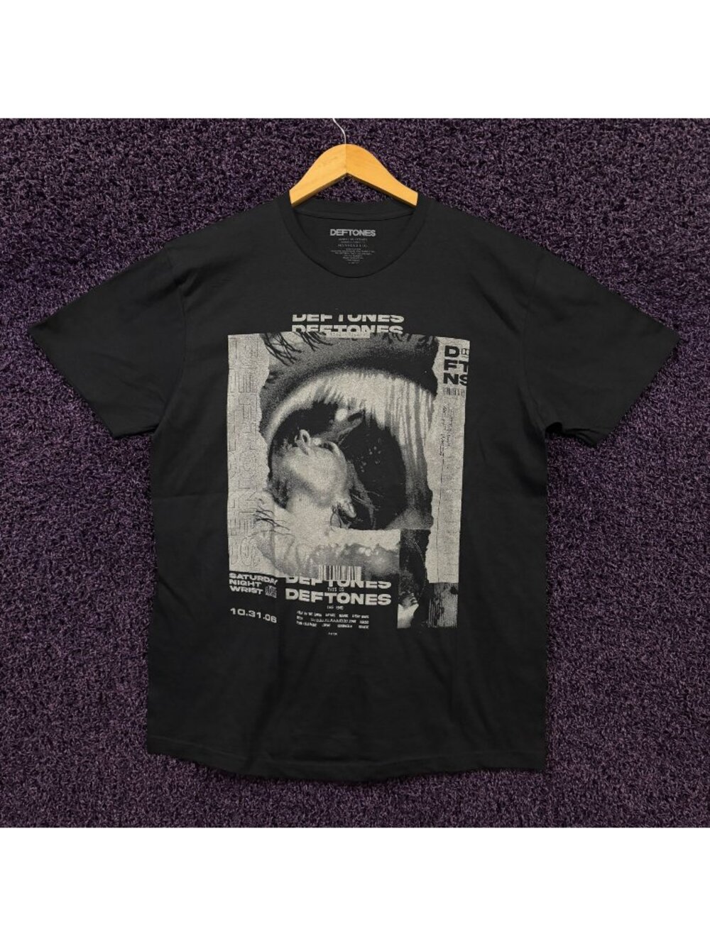 Deftones Saturday Night Wrist T-Shirt Size Large